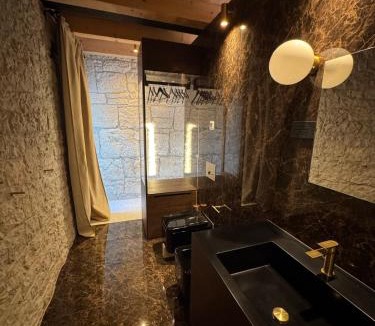 Tinjan Hotel | The B luxury countryside