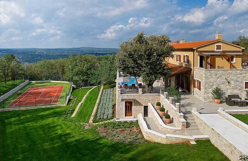 Kapelica Villa | The heritage villa in Labin with private property