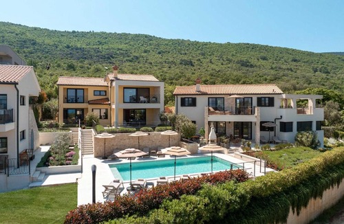 Drenje House | The mediterranean collection of sea view houses