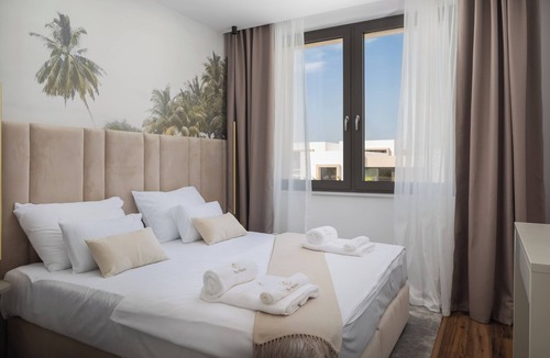 Kraj Resort | The Palms Resort 2BR Villa Dream Three with Pool