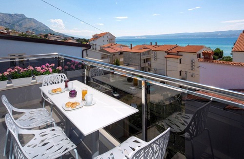 Duce Apartment | The Seasons Residence