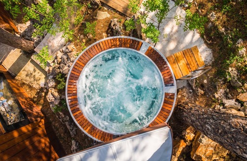 Slap House | Theodosius Glamping Comfort & Hot Tub, Vipava, Slovenia