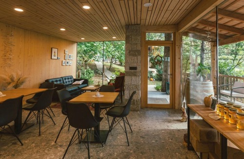 Slap House | Theodosius Glamping Standard & Hot Tub, Vipava, Slovenia
