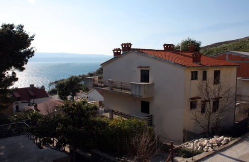 Lokva Rogoznica Apartment | Three bedroom apartment with balcony and sea view Lokva Rogoznica, Omiš (A-4821-a)