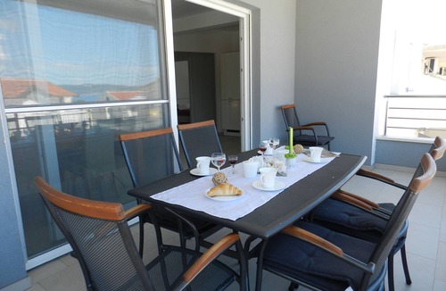 Baska Voda Apartment | Three bedroom apartment with balcony and sea view Baška Voda, Makarska (A-15214-a)