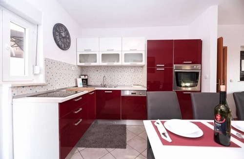 Podstrana Apartment | Three bedroom apartment with terrace and sea view Stobreč, Split (A-24425-a)