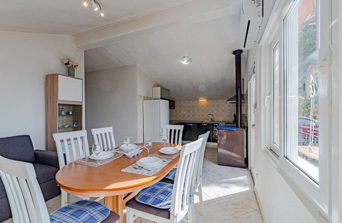Vela Luka Apartment | Three bedroom apartment with balcony and sea view Cove Poplat, Korčula (A-20023-a)