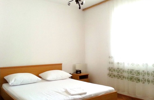 Razanj Apartment | Three bedroom apartment near beach Ražanj, Rogoznica (A-7606-b)