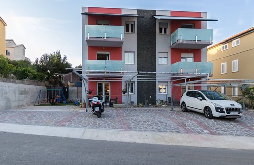 Grebastica Apartment | Three bedroom apartment with terrace Grebaštica, Šibenik (A-17831-c)