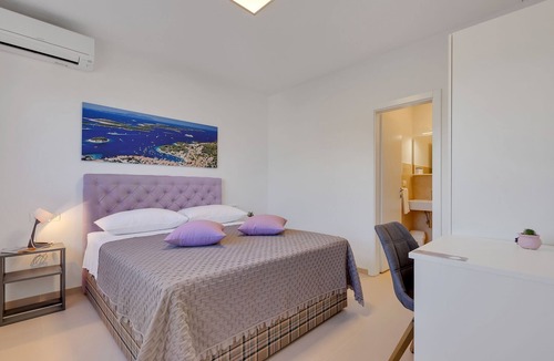 Podgora Apartment | Three bedroom apartment with terrace and sea view Podgora, Makarska (A-18920-a)