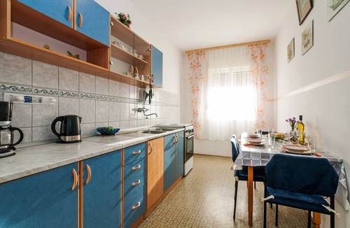 Privlaka Apartment | Three bedroom apartment with balcony Privlaka, Zadar (A-5747-c)