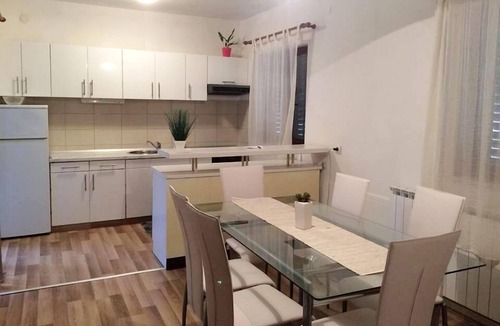 Zrnovo Apartment | Three bedroom apartment with terrace Žrnovska Banja, Korčula (A-3154-a)