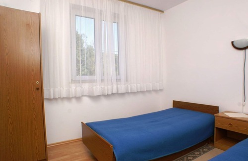 Stara Novalja Apartment | Three bedroom apartment near beach Stara Novalja, Pag (A-4055-a)