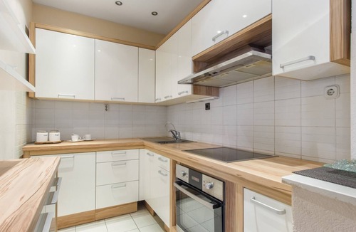 Tribunj Apartment | Three bedroom apartment near beach Tribunj, Vodice (A-4174-c)
