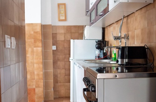 Arbanija Apartment | Three bedroom apartment near beach Arbanija, Čiovo (A-16117-b)