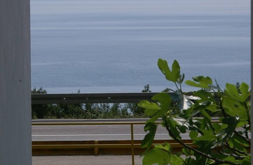 Tucepi Apartment | Three bedroom apartment near beach Tučepi, Makarska (A-2677-b)