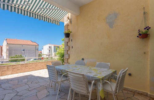 Tucepi Apartment | Three bedroom apartment with terrace Tučepi, Makarska (A-6856-b)
