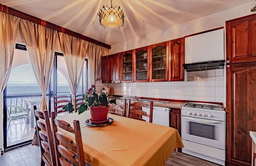 Prigradica Apartment | Three bedroom apartment near beach Prigradica, Korčula (A-627-e)
