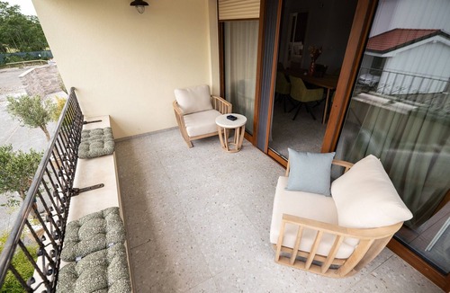 Sezana Apartment | Three Bedroom Apartment with Balcony in Karst