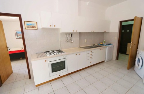 Jakisnica Apartment | Three bedroom apartment with terrace and sea view Jakišnica, Pag (A-6584-a)