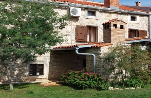 Vodnjan House | Three Bedroom Holiday Home with Private Pool