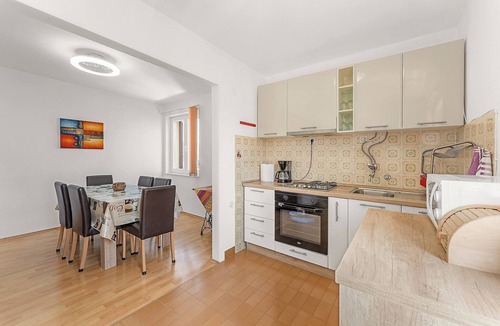 Kukljica Apartment | Three-room apartment with view