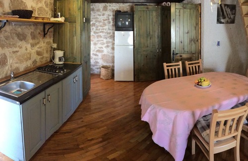 Betina Apartment | Time window, Mantova, Bed & Bike