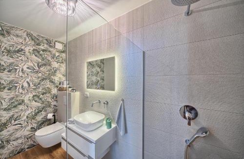 Slatine Apartment | Tinas Place - Sea-View, Pool & Barbecue