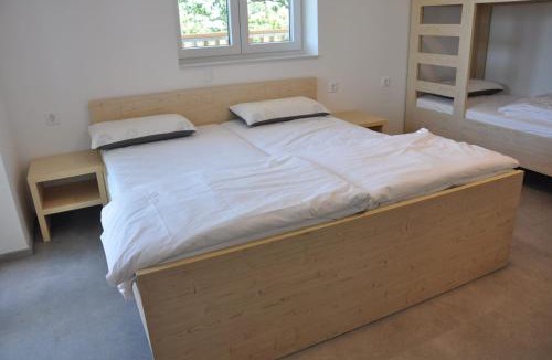 Bostanj Hotel | Tončkov dom na Lisci