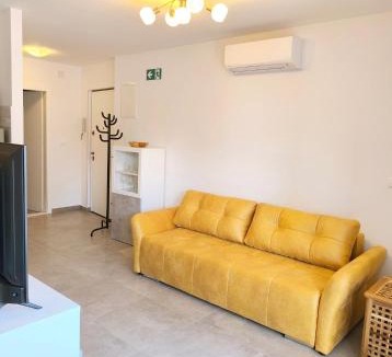 Split Apartment | Town center apartment Fabi