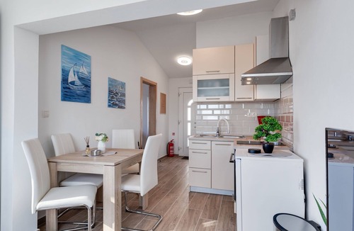 Vir Apartment | Tramonto by Interhome