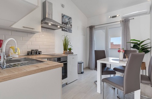 Vir Apartment | Tramonto by Interhome