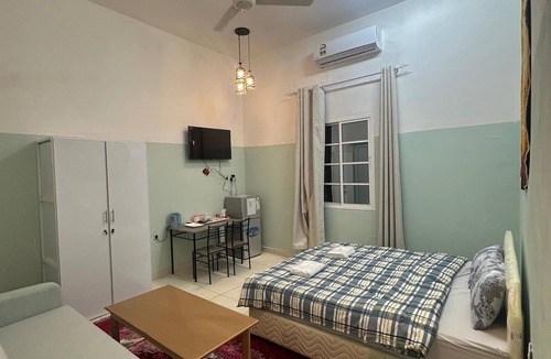 Al Hamra Bed & Breakfast | Tranquil 1-bedroom bed & breakfast with AC in Wilayat Al Hamra