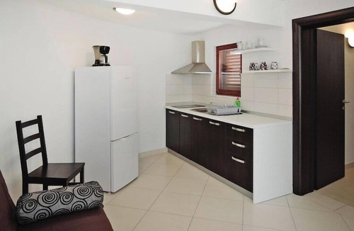 Starigrad Apartment | Tranquil Couple Retreat in Starigrad