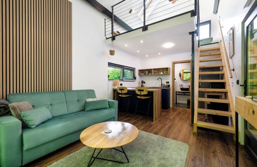 Slunj Apartment | Tree Elements