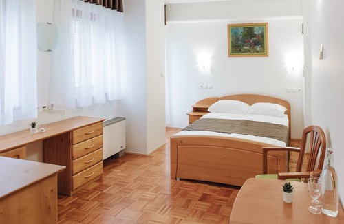 Zrece House | Twin Room with Balcony 2