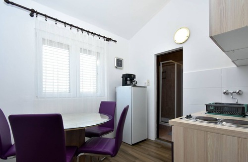 Seline Apartment | Two bedroom apartment with terrace Seline, Paklenica (A-19984-a)