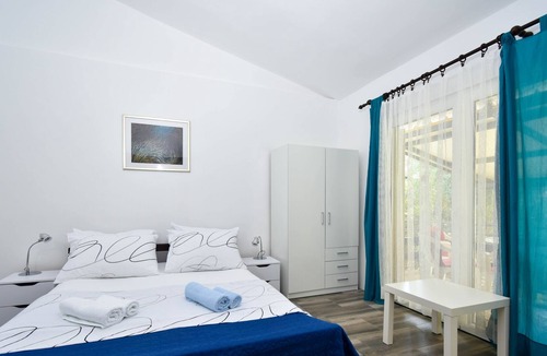Seline Apartment | Two bedroom apartment with terrace Seline, Paklenica (A-19984-a)