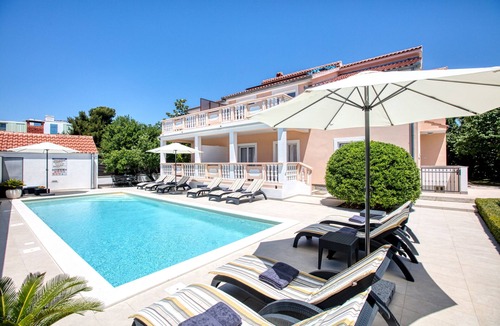 Biograd na Moru Apartment | Two bedroom apartment with terrace Biograd na Moru, Biograd (A-19356-b)