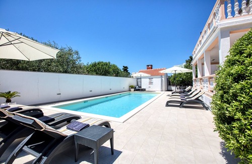 Biograd na Moru Apartment | Two bedroom apartment with terrace Biograd na Moru, Biograd (A-19356-b)