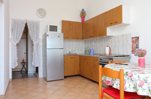 Lokva Rogoznica Apartment | Two bedroom apartment near beach Lokva Rogoznica, Omiš (A-2762-a)