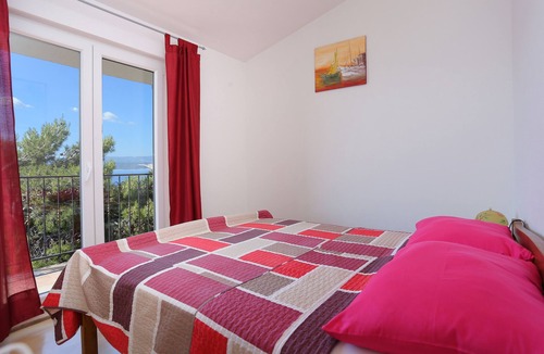 Lokva Rogoznica Apartment | Two bedroom apartment near beach Lokva Rogoznica, Omiš (A-2762-a)