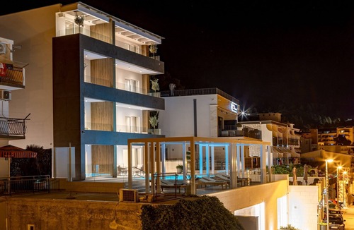Baska Voda Apartment | Two bedroom apartment with balcony and sea view Baška Voda, Makarska (A-23601-f)
