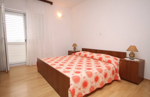 Baska Voda Apartment | Two bedroom apartment with terrace and sea view Baška Voda, Makarska (A-6762-a)