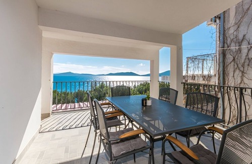 Drage Apartment | Two bedroom apartment near beach Drage, Biograd (A-22187-a)