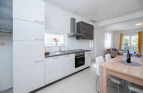 Drage Apartment | Two bedroom apartment with a swimming pool Drage, Biograd (A-23790-a)