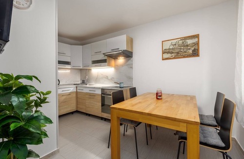 Basanija Apartment | Two bedroom apartment with terrace Bašanija, Umag (A-27263-b)