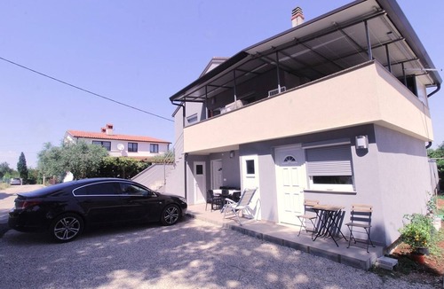 Basanija Apartment | Two bedroom apartment with terrace Bašanija, Umag (A-27263-b)