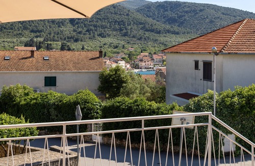 Stari Grad Apartment | Two bedroom apartment with terrace Stari Grad, Hvar (A-8697-a)