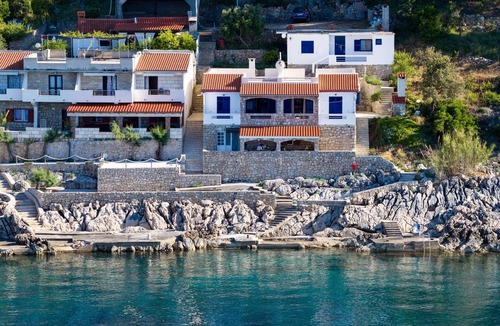 Bogomolje Apartment | Two bedroom apartment near beach Cove Solotiša, Hvar (A-4623-a)